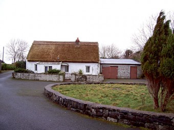 Thatched cottage in Cahergowan, Clareglaway