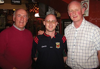 Playwright Benny McDonnell flanked by former Kilkenny hurler Eddie Keher (left) and Kilkenny manager Brian Cody (right).