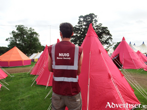 NUI Galway?s Rover Society collecting Sleeping Bags at Electric Picnic to distribute to charities around Ireland.&nbsp;NUI Galway&rsquo;s Rover Society collecting Sleeping Bags at Electric Picnic to distribute to charities around Ireland.