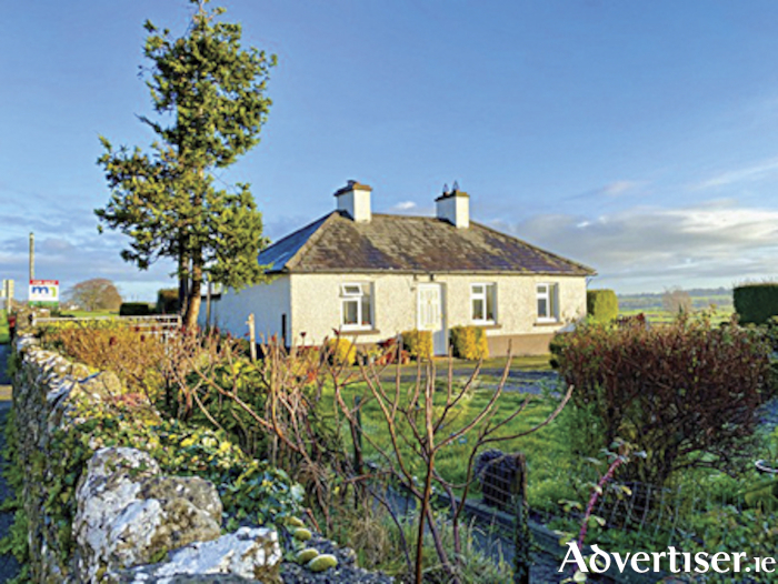 Advertiser.ie - Quaint and traditional cottage nestled within Glasson ...