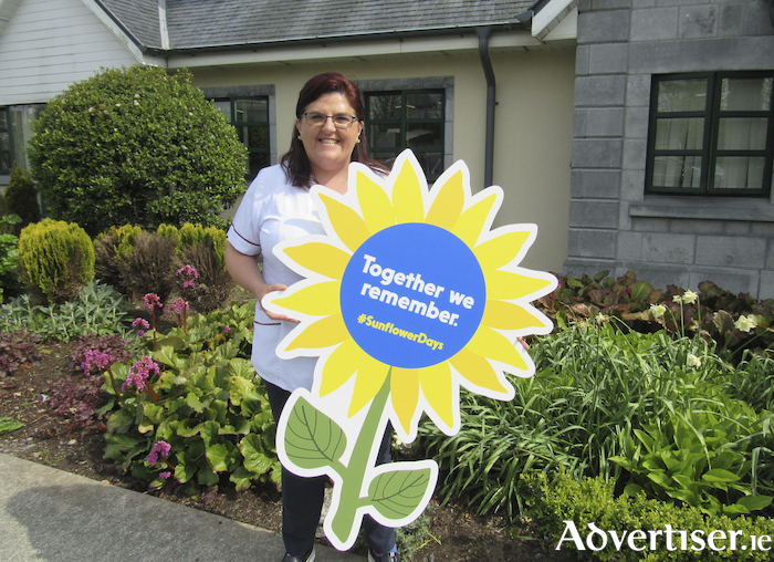 Advertiserie Support Hospice Sponsor A Sunflower In Memory Of A Loved One 