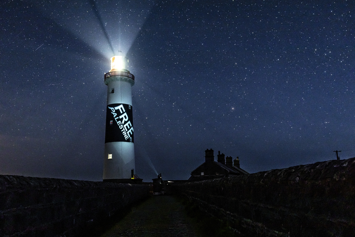 Inis Oirr lighthouse. 