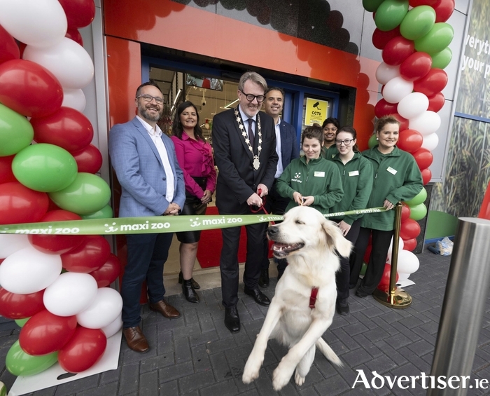 Rory Farrell, Head of Sales Maxi Zoo Ireland; Jessica Fynes, District Manager Maxi Zoo Ireland; Deputy Mayor of Galway City, Cllr Níall McNelis, Enrico de Luca, Managing Director Maxi Zoo Ireland; Melissa Nugent, Store Manager Maxi Galway; Maxi Zoo staff members Kshema Ravi Kumar, Aibhe Berry Howard, and Breda Maloney; pictured with with Penny the dog at the official opening of the pet retailer's first store in Galway City, at the Plaza on the Headford Road. Photo: Andrew Downes