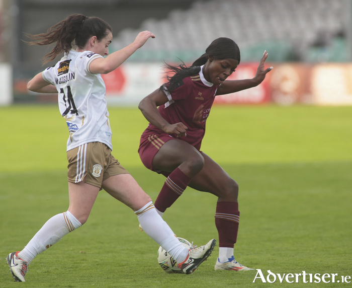 Galway United’s Rolake Olusola and Shelbourne’s Roma McLoughlin in action from  the SSE Airtricity Women’s Premier Division game at Eamonn Deacy Park on Saturday. Photo: Mike Shaughnessy