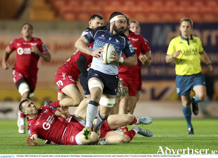 Paul Boyle of Connacht makes a break during the United Rugby Championship match between Scarlets and Connacht at Parc Y Scarlets in Llanelli, Wales. Photo by Gareth Everett/Sportsfile