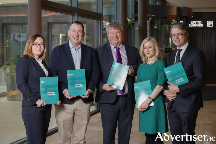 (L:R) Stryker Senior Director Regulatory Affairs Mairead Twomey, Irish Medtech Director Eoghan Ó Faoláin, Senator Martin Conway Seanad Spokesperson on Health, Irish Medtech Senior Executive Dr Emer Sherry and Merit Medical Senior Director Regulatory Affairs Europe Mark Mullaney. 