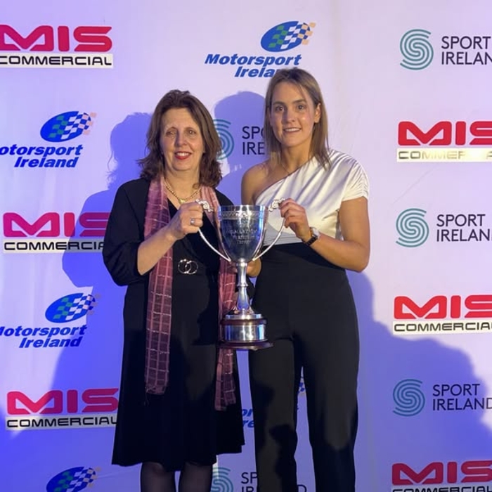 Rosemary Walsh, chair of the Motorsport Ireland women’s commission, presenting the Rosemary Smith Award to Aoife Raftery.