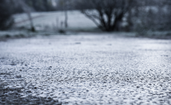 Treacherous weather conditions are resulting in dangerous road and footpath services in Galway's housing estates warns Cllr Cheevers. 