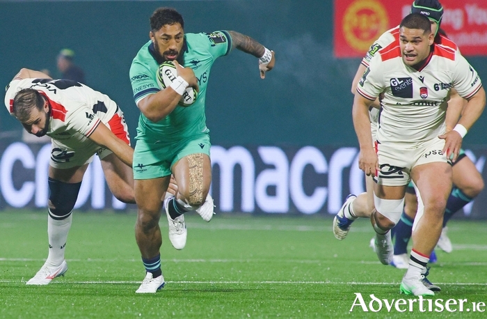 Connacht’s Bundee Aki goes on the attack against Lyon in action from the European Rugby Challenge Cup Round 3 game at the Dexcom Stadium on Saturday night. Photo: Mike Shaughnessy.